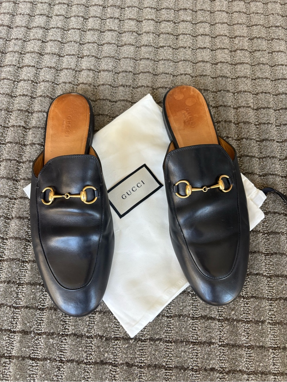 Gucci Black Leather Horsebit Slip-On Loafers - Picture 1 of 8